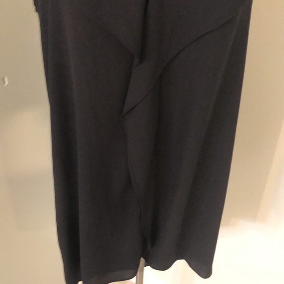 Gorgeous BCBGMaxAzria dress - Picture 3 of 6